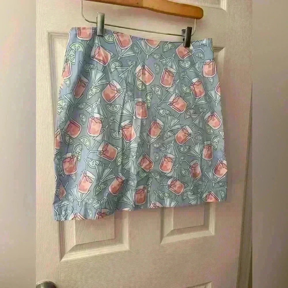 Vineyard Vines Dresses & Skirts - Vineyard Vines cocktail Squibby mini skirt size  4 vacation staple